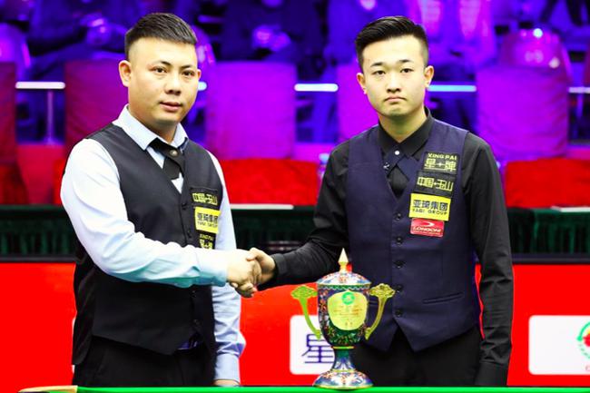 场精彩纷呈 场精彩纷呈